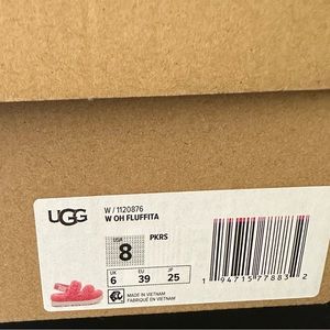 Women size 8 fluffita UGG platform shoes
